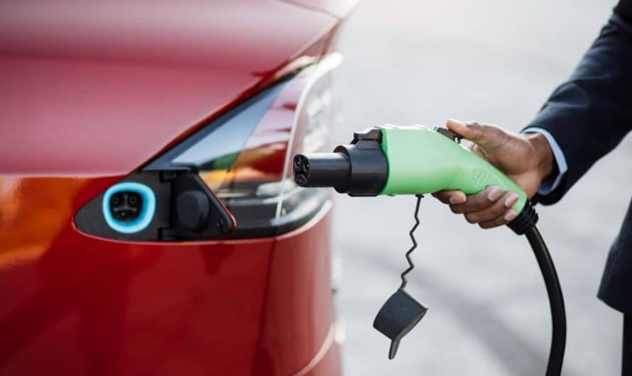 Neuf mois après que leur voiture électrique a été détruite par les flammes, un couple de Tergnier se retrouve dans une impasse