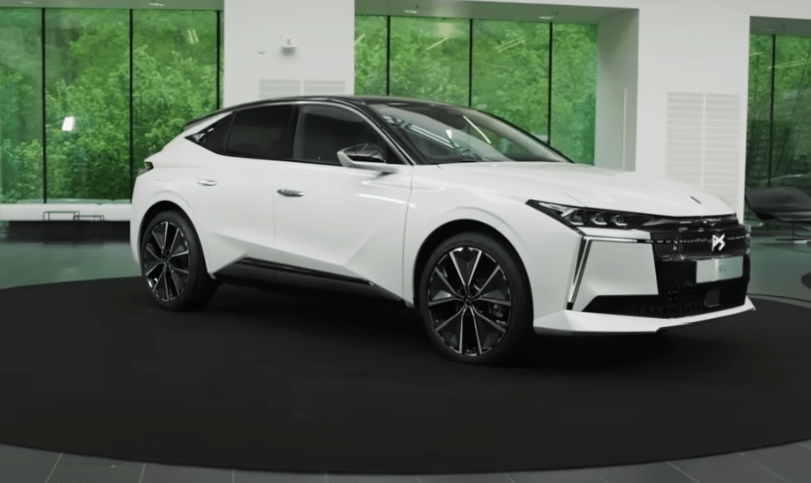 DS N°4 E-Tense électrique : des tarifs élevés qui suscitent des réactions