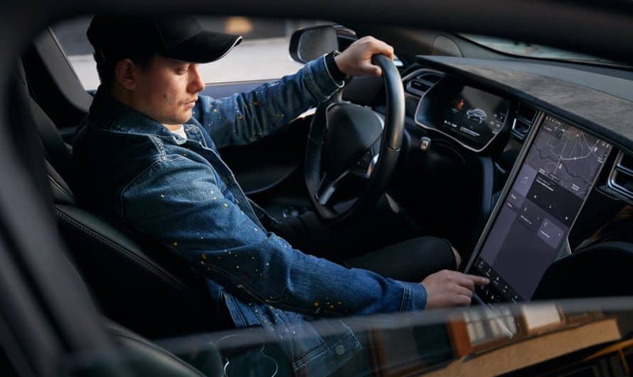 Une tragédie en Tesla : la voiture électrique n&rsquo;est pas en cause, le conducteur désigné comme responsable