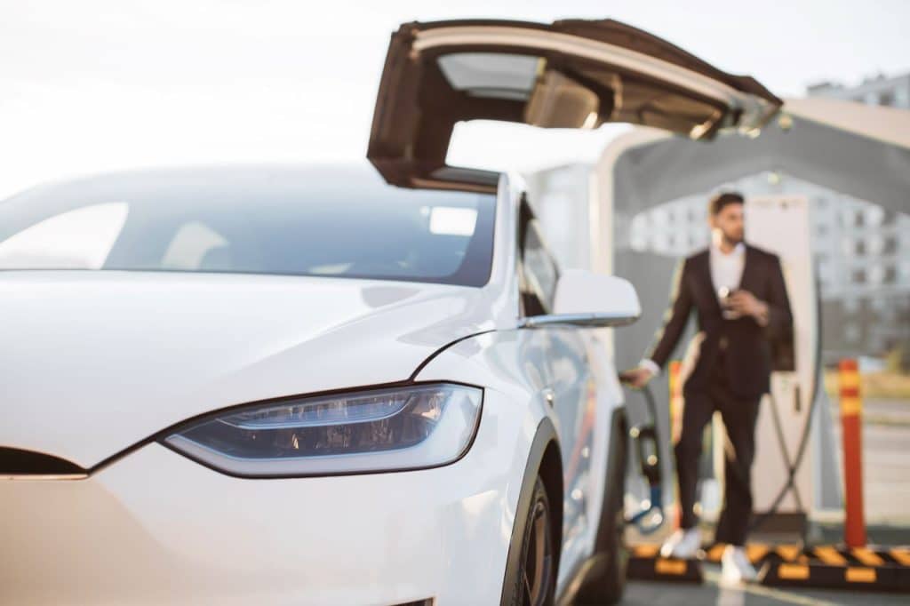 TESLA voitures &eacute;lectriques